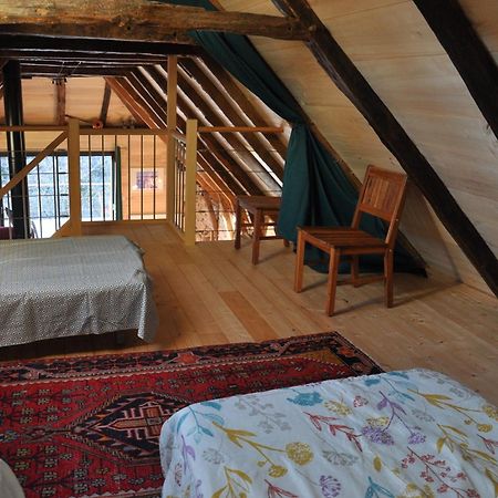 Gite Le Couderc De Coubisou, Grange Renovee Екстериор снимка